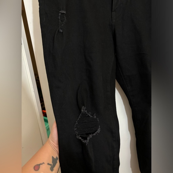 Old Navy Pop Icon Skinny Mid Rise Jeans - Black / Ripped details - 14 Short - Picture 4 of 6